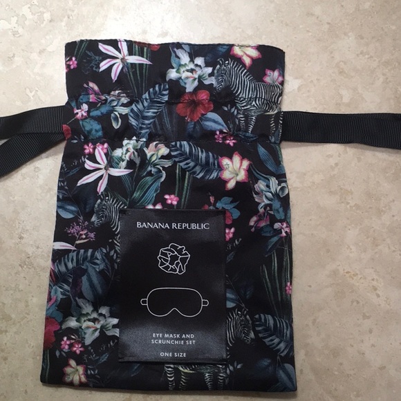 J.Crew Mask & Scrunchie Set. NWT - Picture 5 of 5